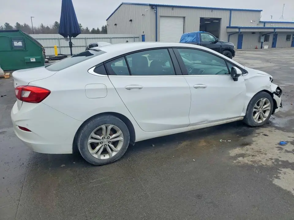 2019 CHEVROLET CRUZE LT  