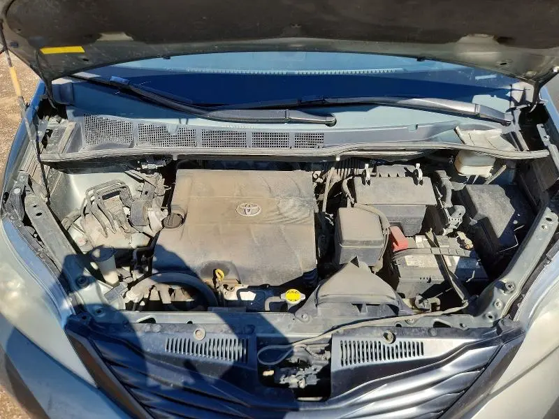 2011 TOYOTA SIENNA BASE 7-PASSENGER  