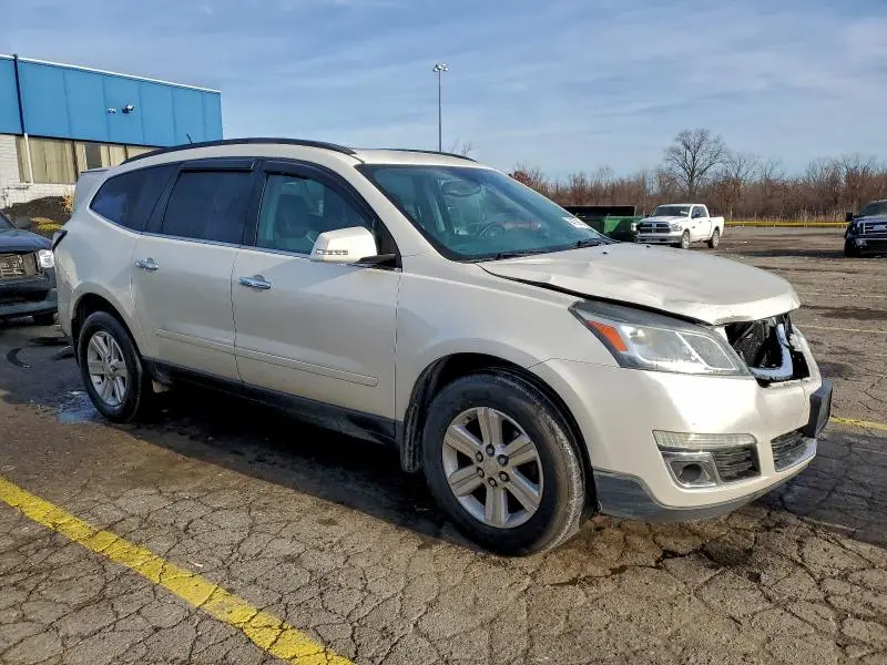 2014 CHEVROLET TRAVERSE LT  