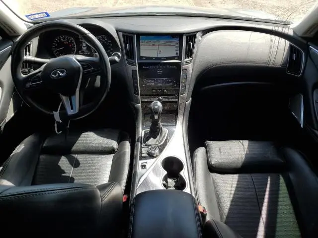 2018 INFINITI Q50 LUXE