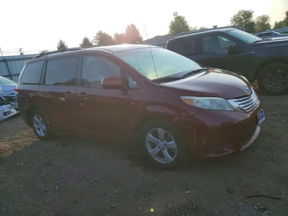 2012 TOYOTA SIENNA LE  
