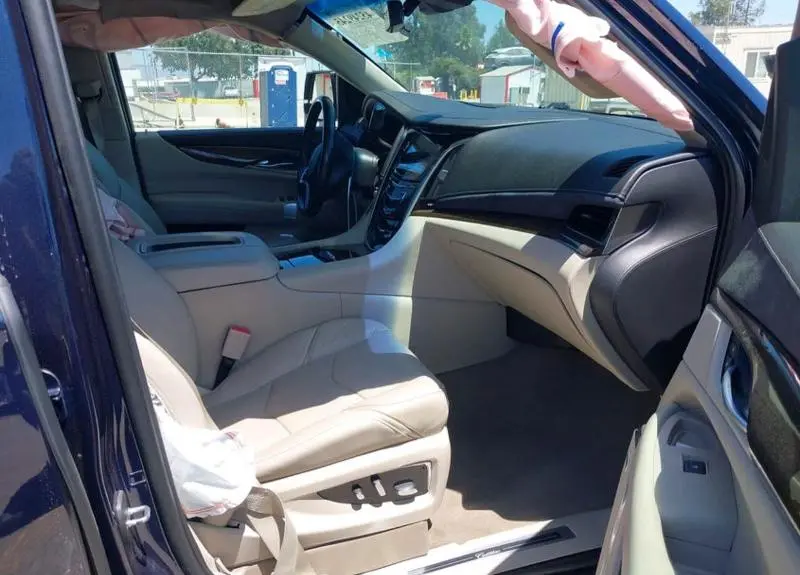 2019 CADILLAC ESCALADE PREMIUM LUXURY  