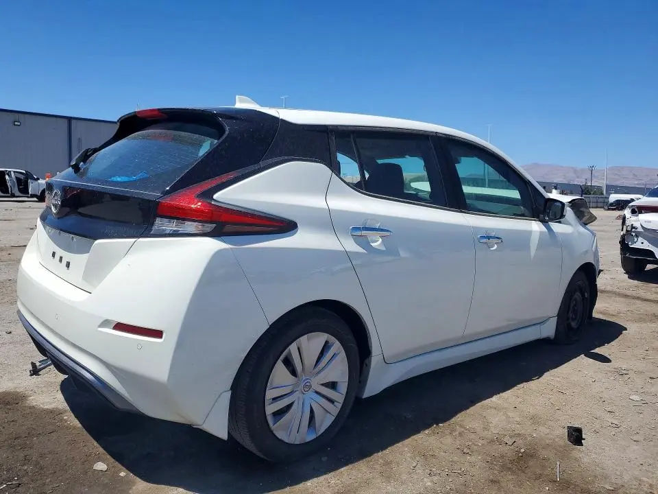 2023 NISSAN LEAF   