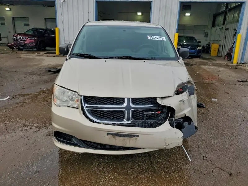2013 DODGE GRAND CARAVAN SE  