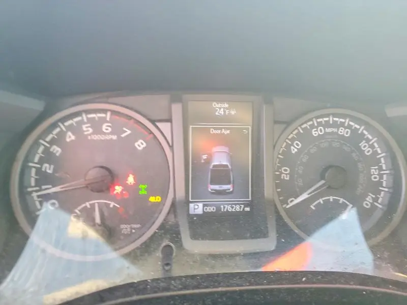 2017 TOYOTA TACOMA TRD SPORT  