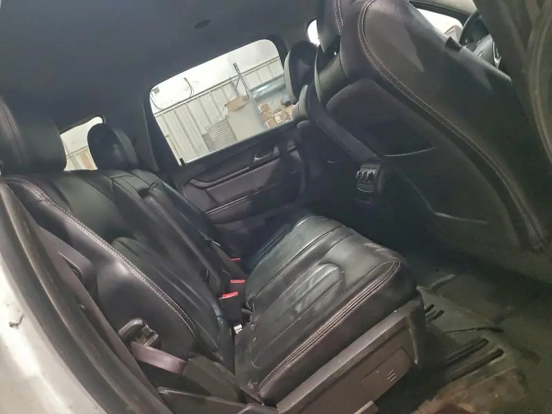 2013 CHEVROLET TRAVERSE LT  