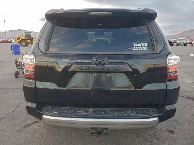 2020 TOYOTA 4RUNNER SR5/SR5 PREMIUM  