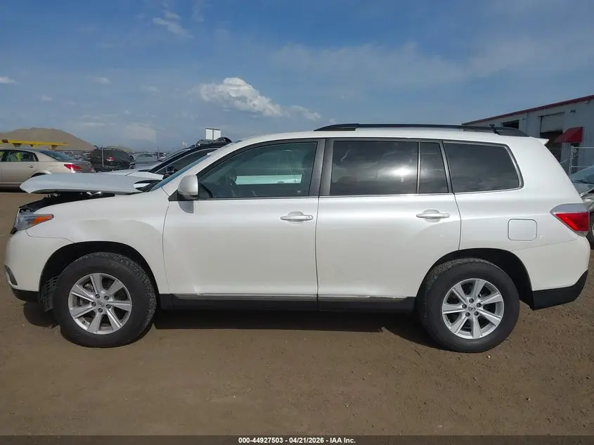 2013 TOYOTA HIGHLANDER SE V6