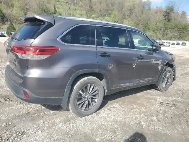 2019 TOYOTA HIGHLANDER SE  
