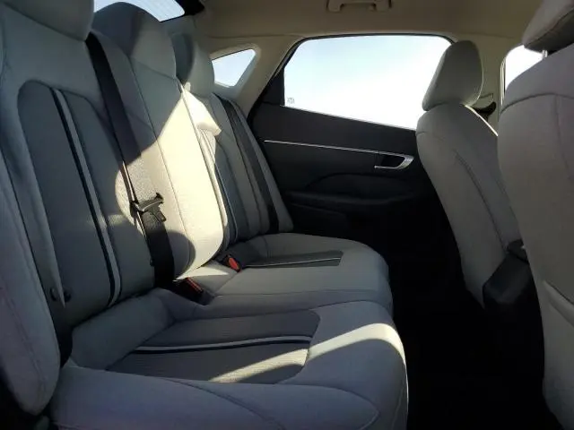 2020 HYUNDAI SONATA SE  
