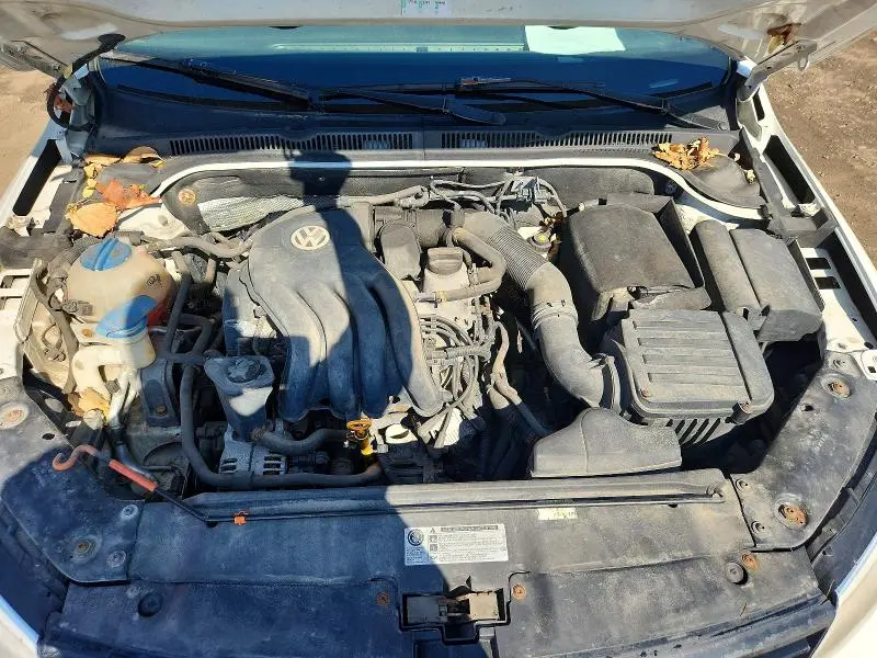 2011 VOLKSWAGEN JETTA BASE  
