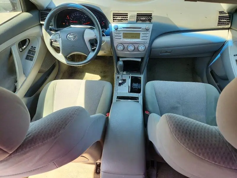 2010 TOYOTA CAMRY LE  