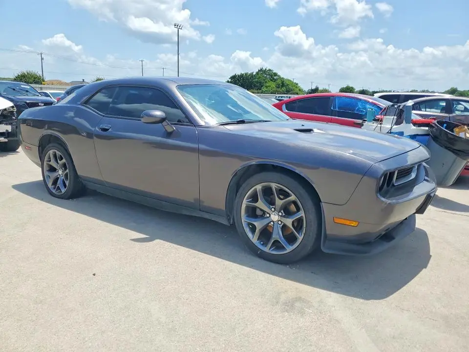 2014 DODGE CHALLENGER SXT  