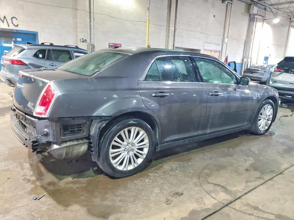 2013 CHRYSLER 300   