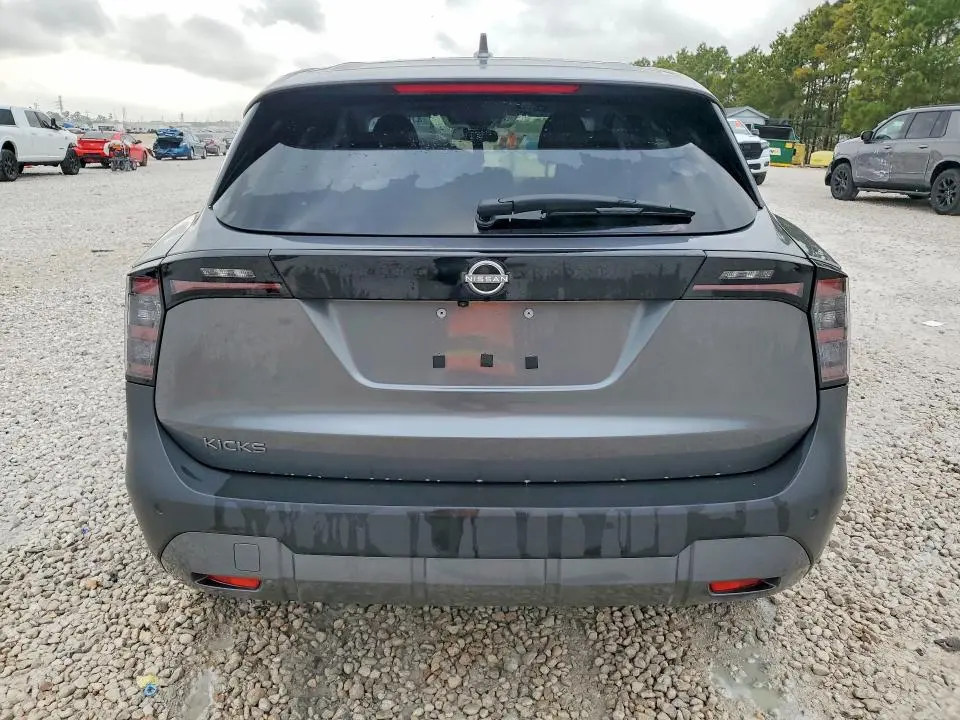 2025 NISSAN KICKS SV  
