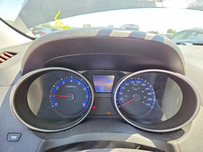 2010 HYUNDAI TUCSON GLS  