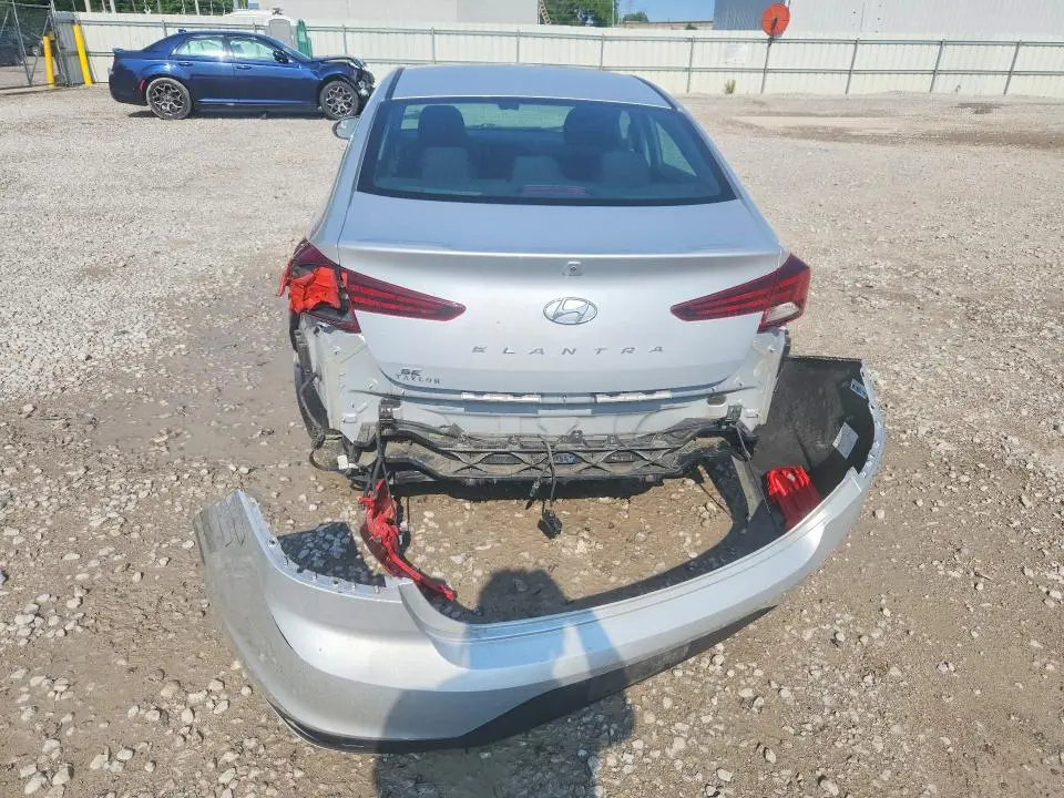 2019 HYUNDAI ELANTRA SE  