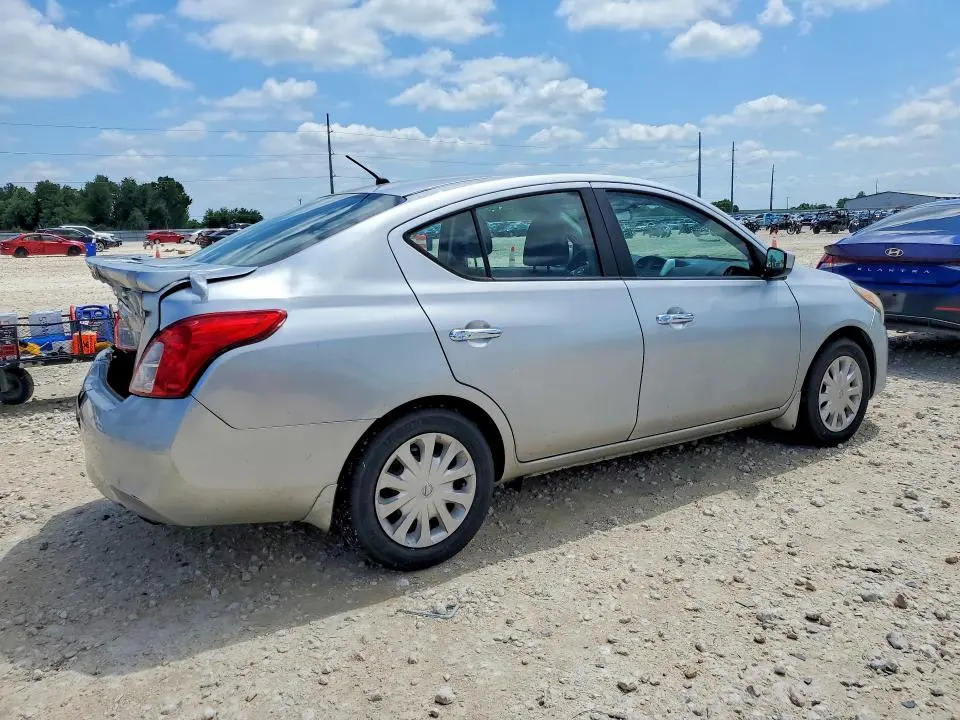 2015 NISSAN VERSA 1.6 SV  