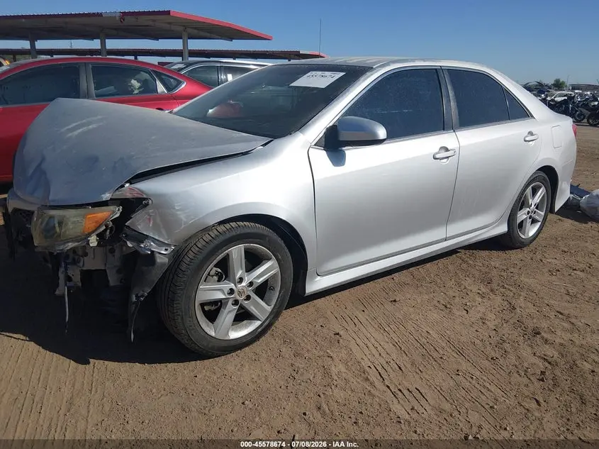 2012 TOYOTA CAMRY SE