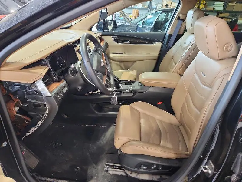 2017 CADILLAC XT5 PLATINUM  