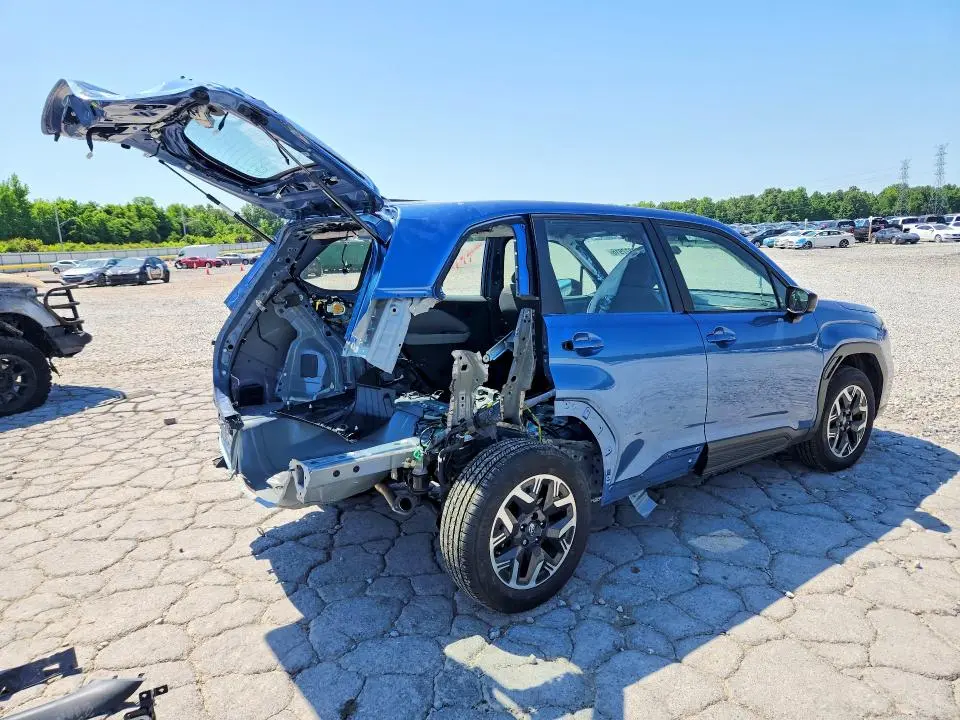 2025 SUBARU FORESTER   