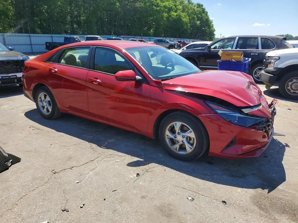 2022 HYUNDAI ELANTRA SE  