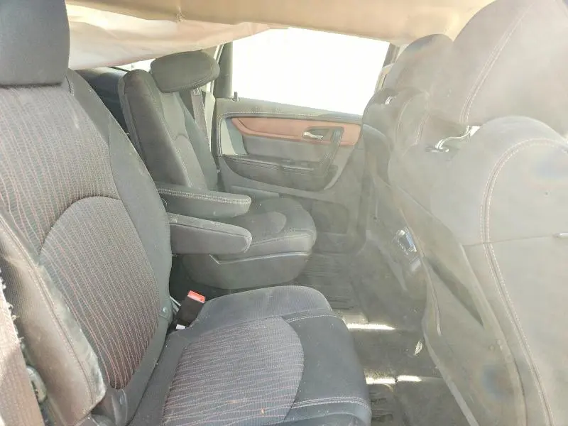 2015 CHEVROLET TRAVERSE LT  