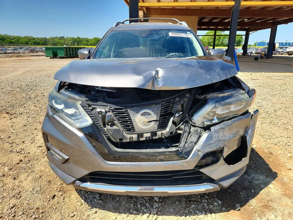 2017 NISSAN ROGUE SL  