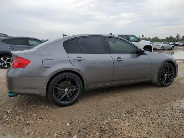 2011 INFINITI G37   