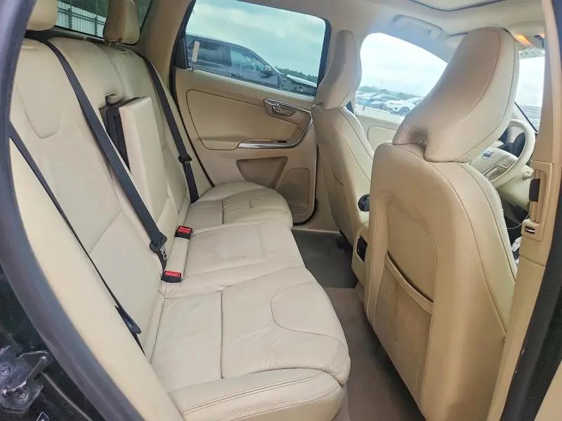 2013 VOLVO XC60 3.2  