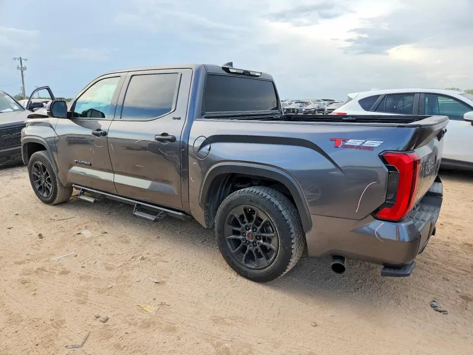 2023 TOYOTA TUNDRA SR5  
