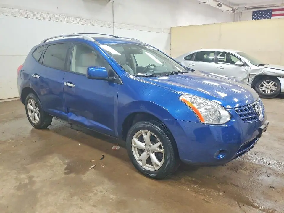 2010 NISSAN ROGUE S  