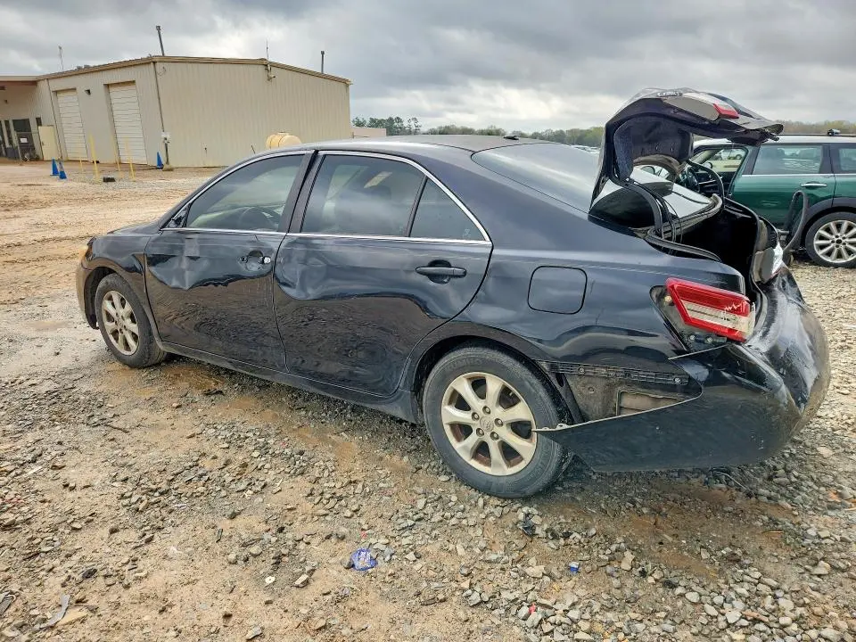 2011 TOYOTA CAMRY LE  