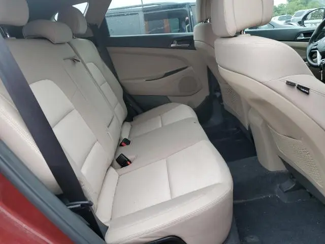 2018 HYUNDAI TUCSON SE  