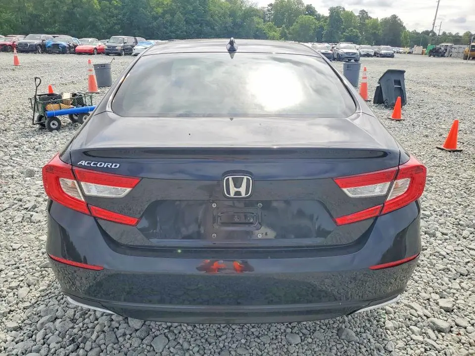 2022 HONDA ACCORD LX  