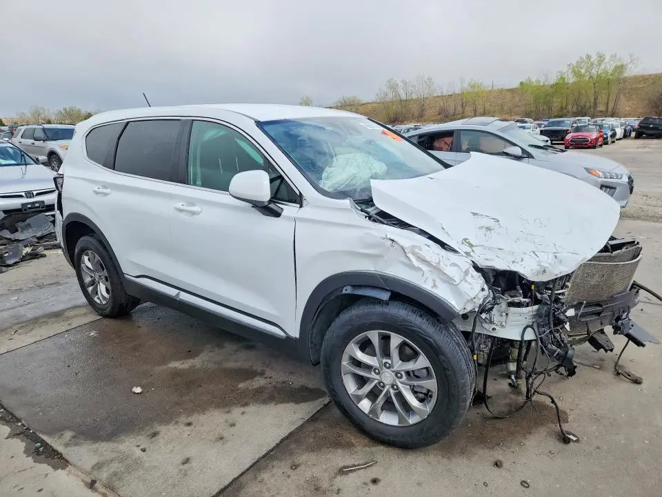 2019 HYUNDAI SANTA FE SE  