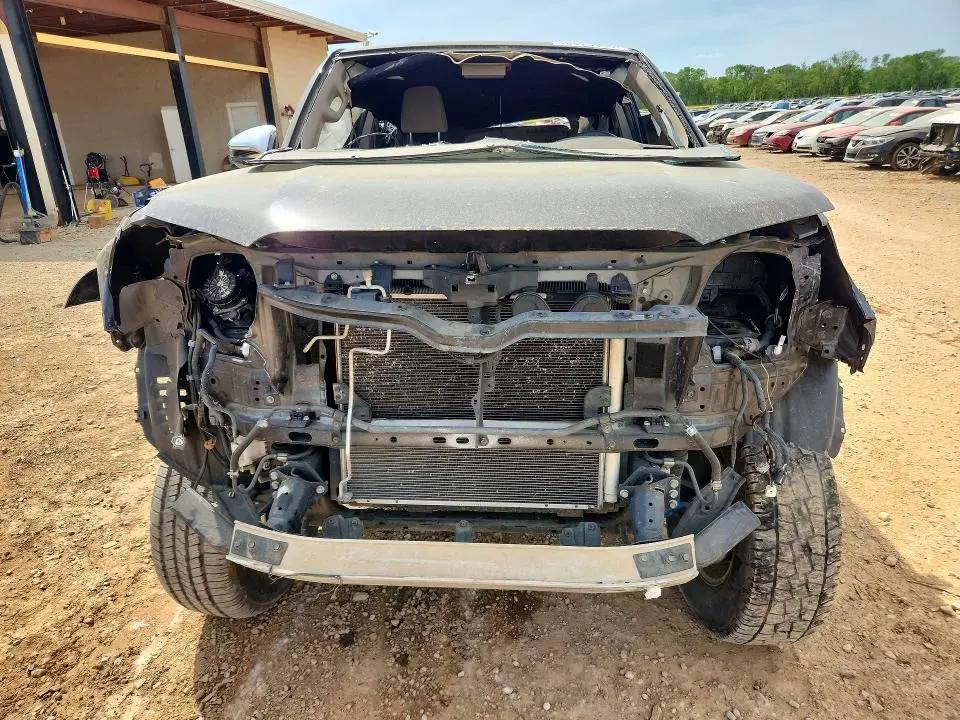 2015 TOYOTA 4RUNNER SR5  