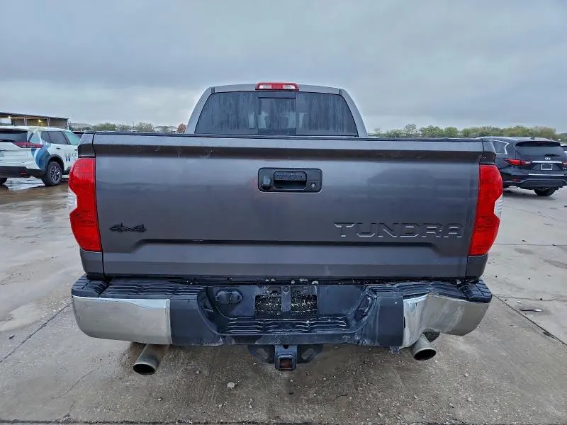2018 TOYOTA TUNDRA DOUBLE CAB SR  