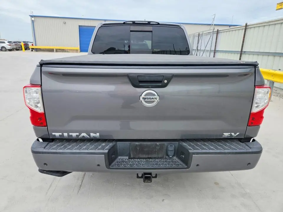 2021 NISSAN TITAN SV  
