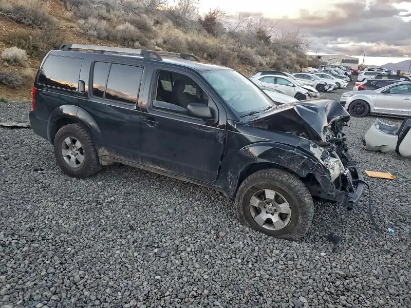 2011 NISSAN PATHFINDER S  