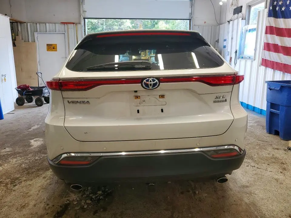 2022 TOYOTA VENZA XLE  