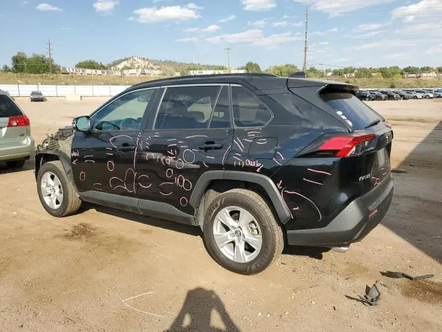 2019 TOYOTA RAV4 XLE