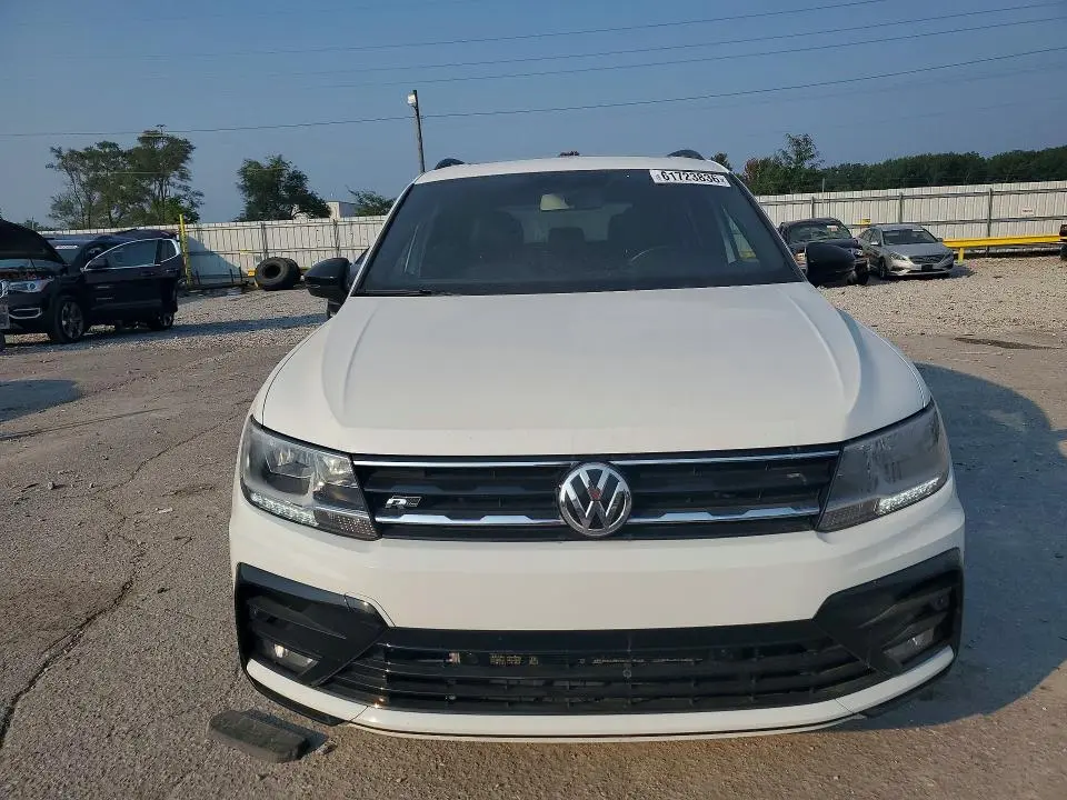 2021 VOLKSWAGEN TIGUAN SE  