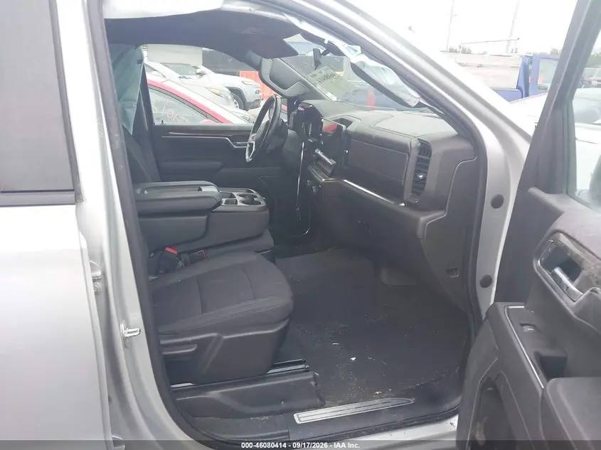 2022 CHEVROLET SILVERADO 1500 4WD  SHORT BED LT WITH 2FL