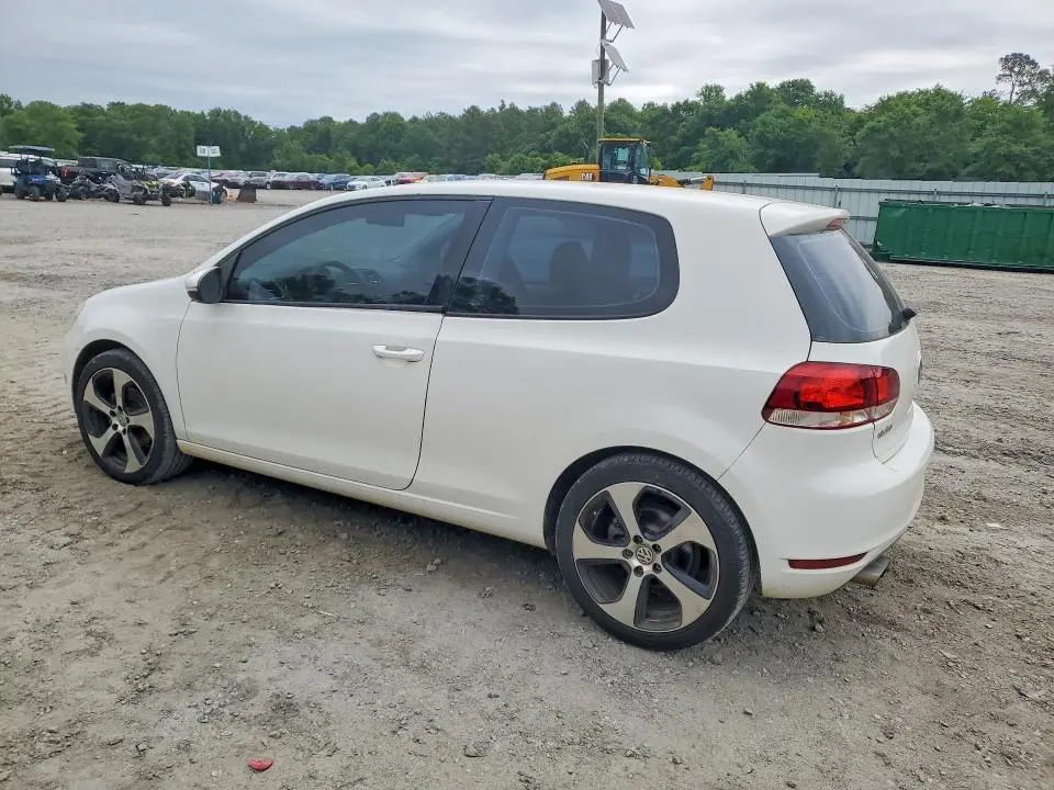 2011 VOLKSWAGEN GOLF   