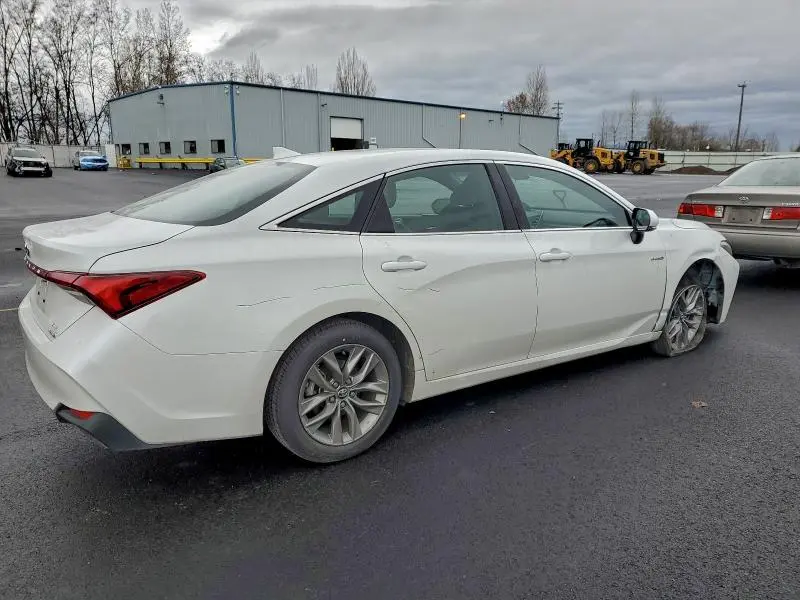2020 TOYOTA AVALON XLE  