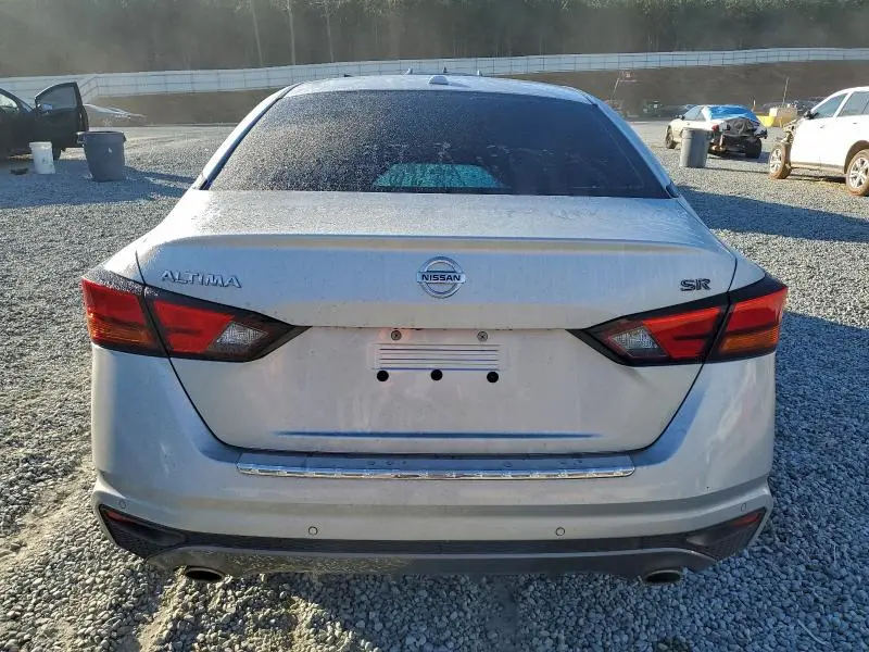 2021 NISSAN ALTIMA SR  