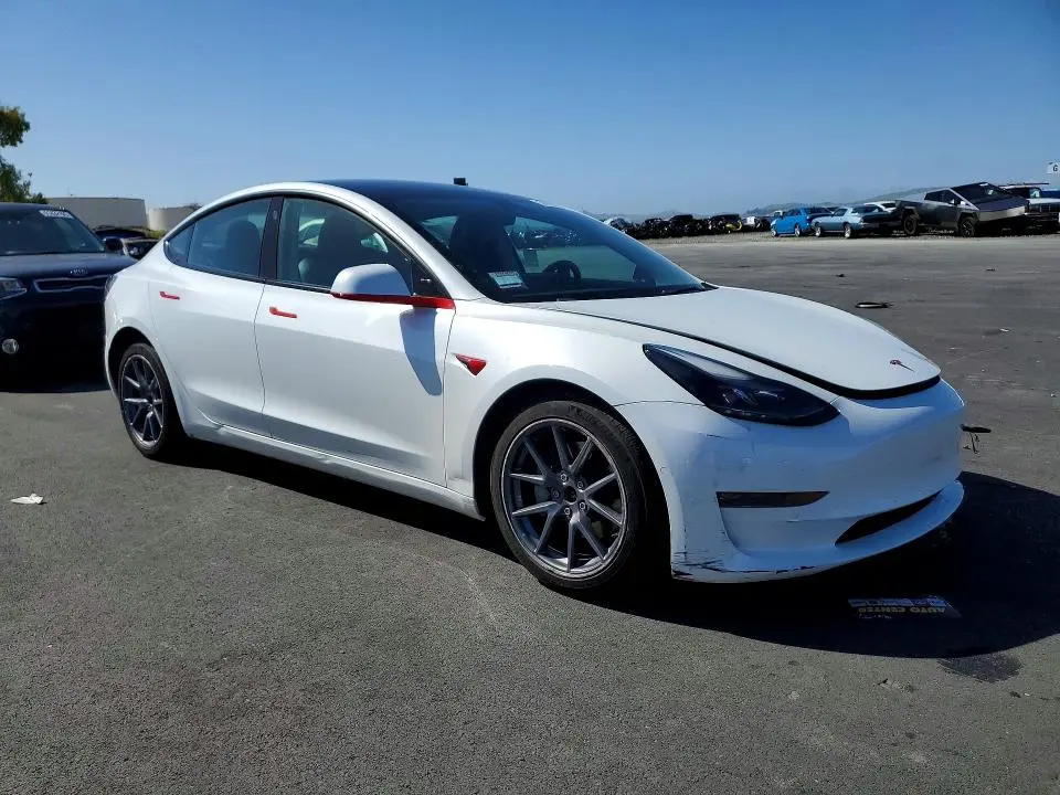2022 TESLA MODEL 3   