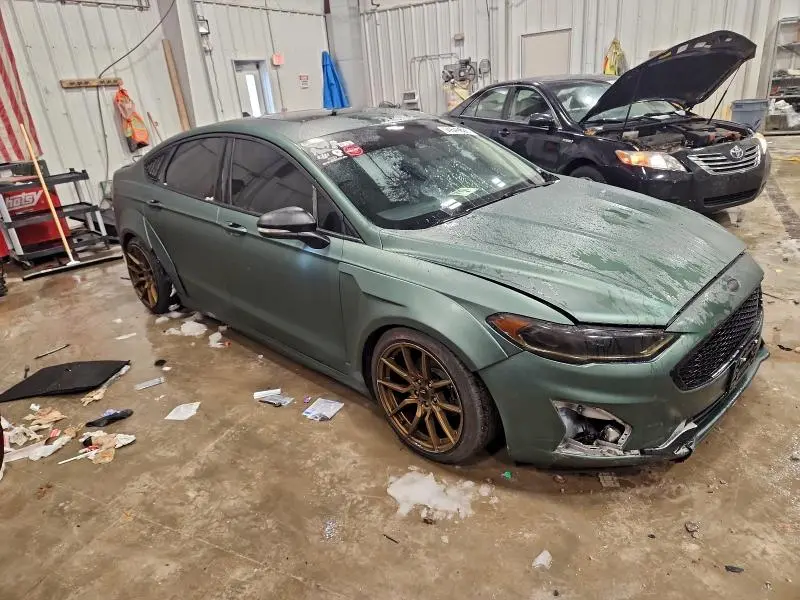 2020 FORD FUSION TITANIUM  