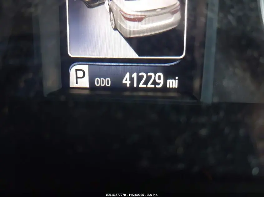 2017 TOYOTA CAMRY LE